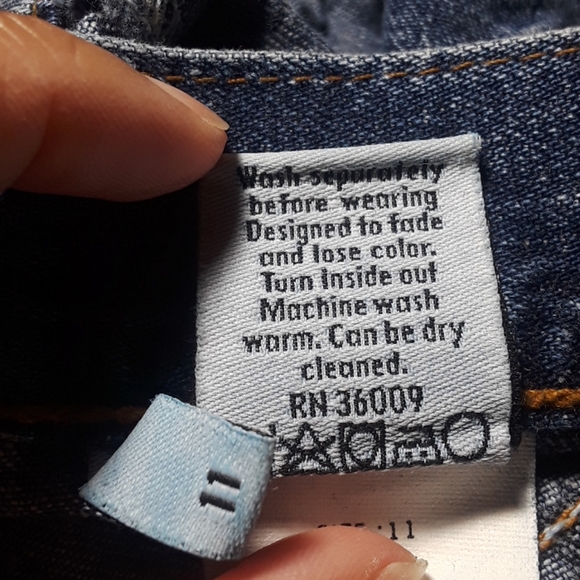 Calvin Klein Side vent Hipster jean short no offer - Picture 8 of 16